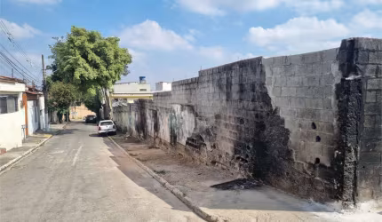 Terreno à venda em Vila Nova Curuçá - SP
