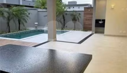 Condomínio com 4 quartos à venda em Jardim Do Golfe - SP