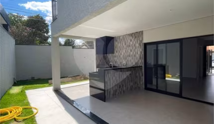 Casa com 3 quartos à venda em Vila Esperia Ou Giglio - SP