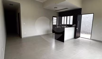 Casa térrea com 3 quartos à venda em Residencial Jardins Da Catalunha - SP