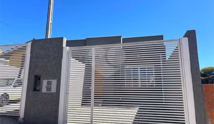 Casa térrea com 2 quartos à venda em Jardim Imperial - SP