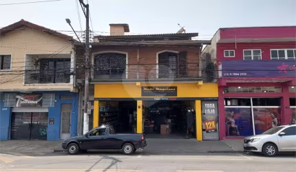 Casa com 4 quartos para locação em Alvinópolis - SP