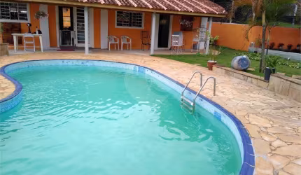 Chácara com 4 quartos à venda em Jardim Estância Brasil - SP