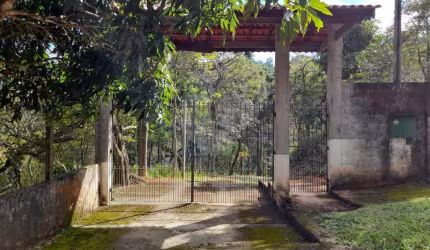 Sítio com 4 quartos à venda em Centro - SP