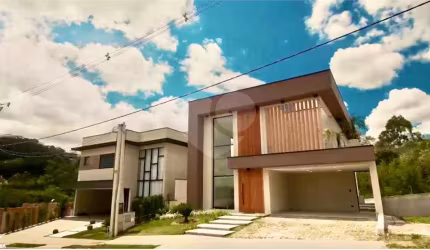 Condomínio com 4 quartos à venda em Nova Gardênia - SP
