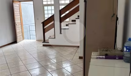 Casa com 7 quartos para locação em Alvinópolis - SP