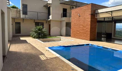 Sobrado com 4 quartos à venda em Jardim Estância Brasil - SP