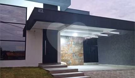 Casa com 3 quartos à venda em Alpes D'ouro - SP