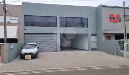 Salão Comercial para locação em Recreio Maristela - SP