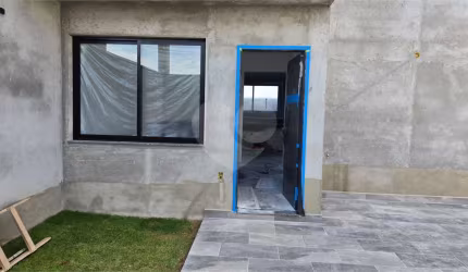 Sobrado com 2 quartos à venda em Jardim Jaraguá - SP