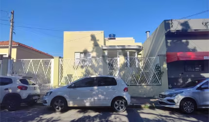 Casa com 4 quartos para locação em Alvinópolis - SP