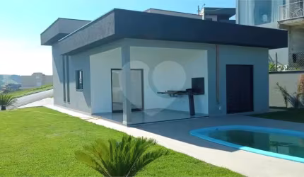 Casa térrea com 2 quartos à venda em Centro - SP