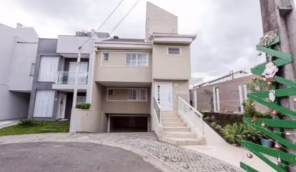 Casa em Condomínio no Pinheirinho de 370,00 m² com 4 quartos  - 94739.001-KD