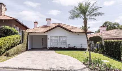 Casa com 4 quartos em condomínio no São Braz de 240,00 m²