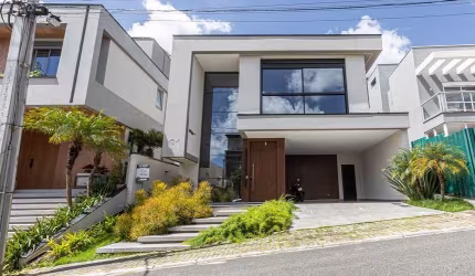 Casa em Condomínio com 3 suítes no São Braz