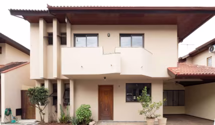 Sobrado em SANTA FELICIDADE com 160m²
