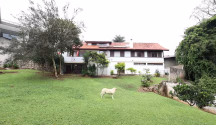 Casa no CASCATINHA com 339,60m²