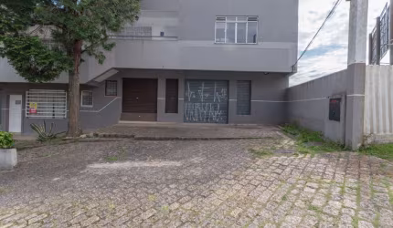 Loja em SANTA FELICIDADE com 74,78 m²