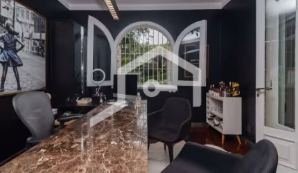 Casa com 4 quartos à venda na Rua Itamarati, 151, Pacaembu, São Paulo por R$ 2.690.000