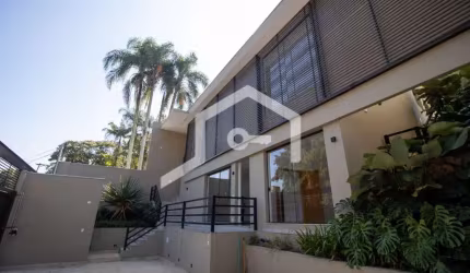 Casa com 3 quartos à venda na Rua Malvinas, 501, Jardim Guedala, São Paulo por R$ 5.000.000