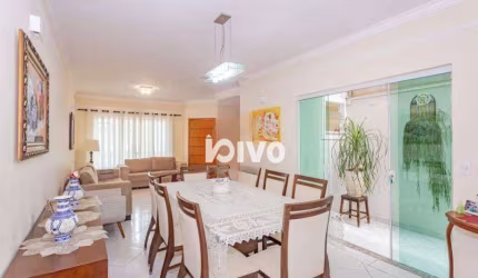 Sobrado com 4 quartos à venda, 204 m² por R$ 1.680.000 - Mirandópolis