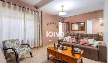 Sobrado com 4 quartos à venda por R$ 800.000 - Conceição