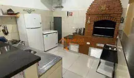 Sobrado com 4 dormitórios à venda, 200 m² por R$ 744.900,00 - Cidade Soberana - Guarulhos/SP