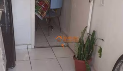 Apartamento com 2 dormitórios à venda por R$ 95.000,00 - Jardim Guilhermino - Guarulhos/SP