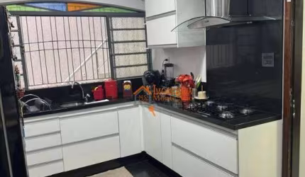 Sobrado com 3 dormitórios à venda, 167 m² por R$ 970.000,00 - Cidade Maia - Guarulhos/SP