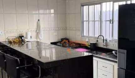 Casa com 3 dormitórios à venda, 225 m² por R$ 852.000,00 - Vila Augusta - Guarulhos/SP