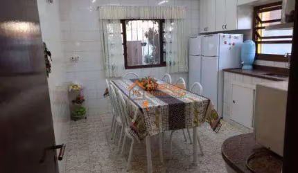 Sobrado com 4 dormitórios à venda, 225 m² por R$ 1.704.000,00 - Vila Nova Bonsucesso - Guarulhos/SP