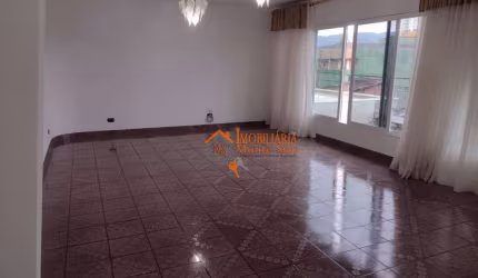 Sobrado com 3 dormitórios à venda, 230 m² por R$ 1.100.000,00 - Cesar de Souza - Mogi das Cruzes/SP