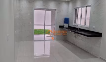 Sobrado com 3 dormitórios à venda, 114 m² por R$ 860.000,00 - Center Ville - Arujá/SP