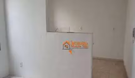Apartamento com 2 dormitórios à venda, 40 m² por R$ 200.000,00 - Água Chata - Guarulhos/SP