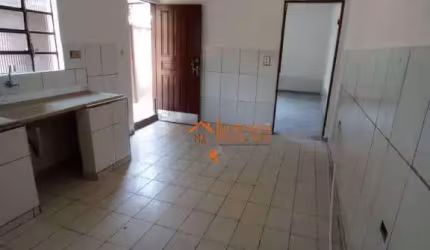 Casa com 1 dormitório para alugar, 50 m² por R$ 525,00/mês - Cidade Soberana - Guarulhos/SP