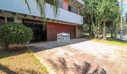 Casa com 5 quartos à venda na Avenida George Saville Dodd, 25, Jardim Guedala, São Paulo por R$ 2.800.000