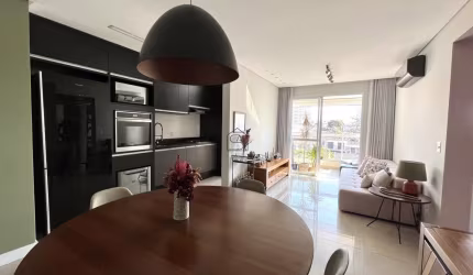 Lindo Apartamento com 02 quartos sendo 01 suíte localizado em Barreiros - São José - SC.