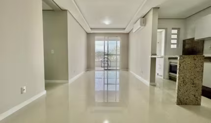 Apartamento com 02 quartos sendo 02 suítes 03 BWC localizado na Praia Comprida, São José - SC.