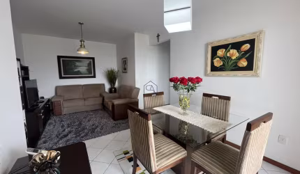 Apartamento com 03 quartos sendo 01 suíte 02 BWC localizado em Barreiros, São José - SC.