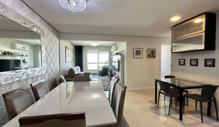 Apartamento com 03 quartos sendo 01 suíte 02 BWC localizado em Barreiros, São José - SC.