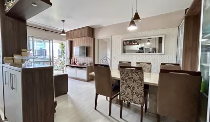 Apartamento com 03 quartos sendo 01 suíte 02 BWC localizado em Barreiros, São José - SC.