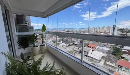 Apartamento com 02 quartos sendo 01 suíte 02 BWC localizado em Areias, São José - SC.