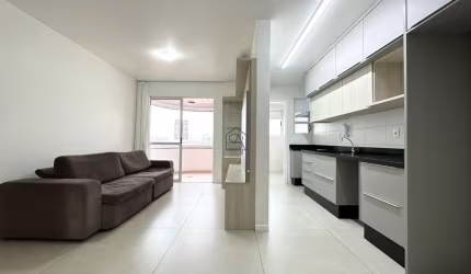 Apartamento com 03 quartos sendo 01 suíte e 02 BWC localizado no bairro Nossa Senhora do Rosário, São José - SC.