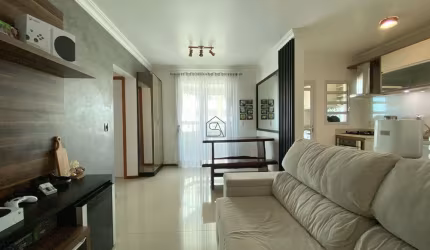 Apartamento com 02 quartos sendo 01 suíte e 02 BWC localizado em Barreiros, São José - SC.