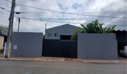 Aluga-se ou Vende-se Galpão com 830m2  prox a Av. Tiradentes.