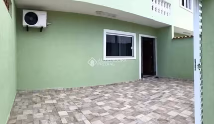 Casa com 2 quartos à venda na monsenhor seckler, 805, Vila Oceanópolis, Mongaguá, 64 m2 por R$ 245.000