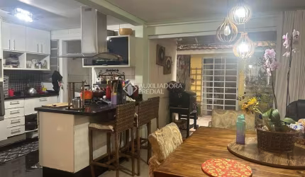 Casa em condomínio fechado com 3 quartos à venda na Avenida Circular, 525, Jardim Passárgada I, Cotia, 130 m2 por R$ 830.000