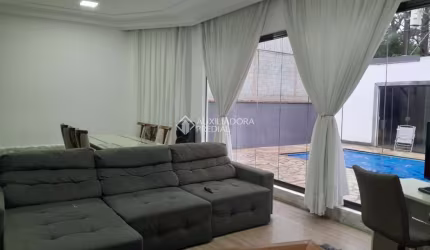Casa com 3 quartos à venda na Aperema, 39, Cidade Recreio da Borda do Campo, Santo André, 470 m2 por R$ 795.000