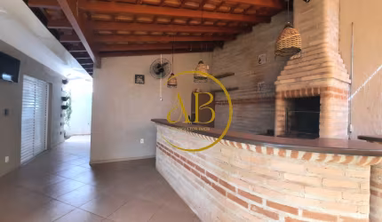 Linda casa térrea completa no Condomínio Jequitibá