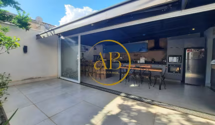 Linda casa reformada e remodelada na Vila do Golfe